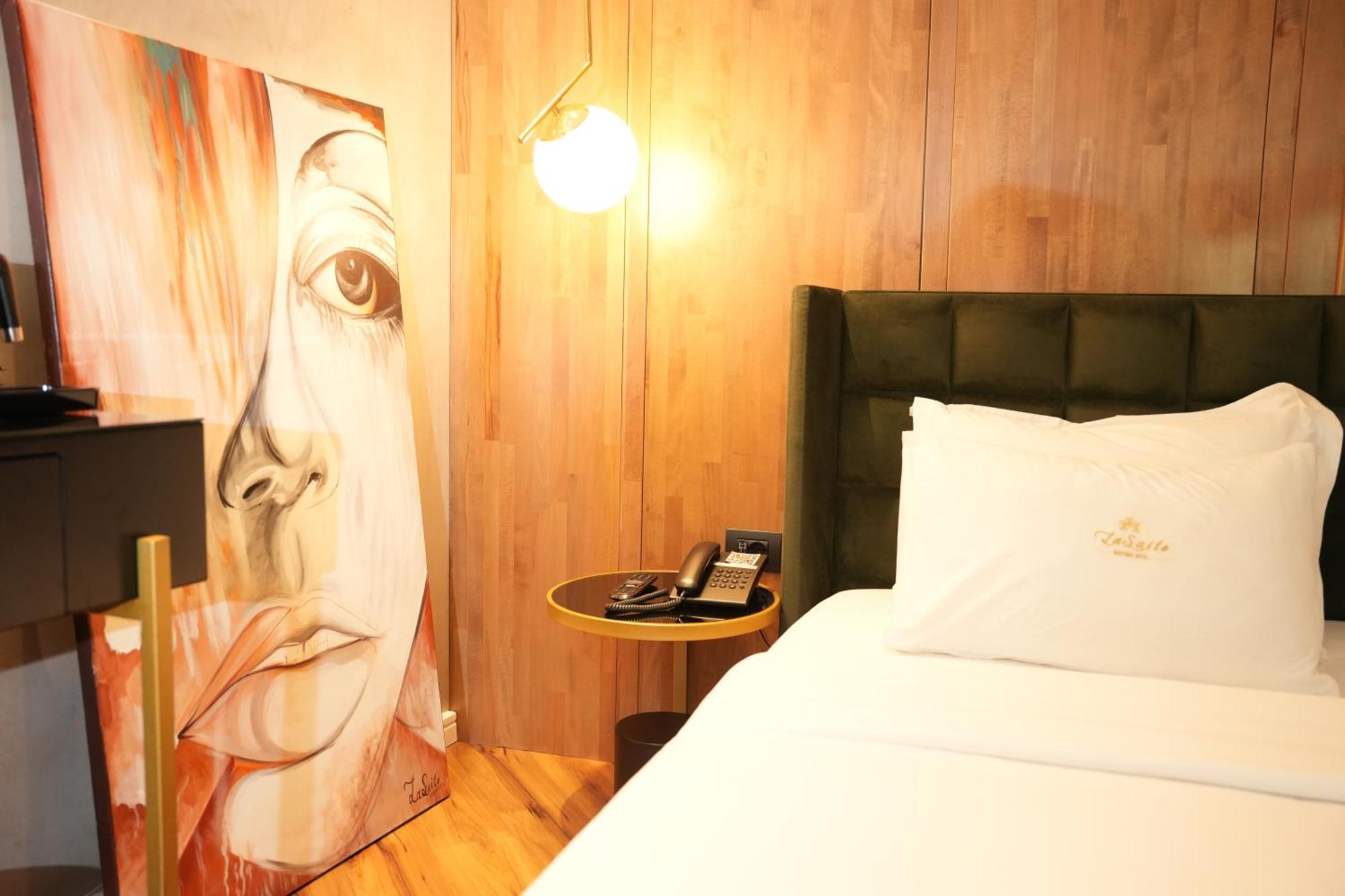 La Suite Boutique Hotel Tirana Zewnętrze zdjęcie