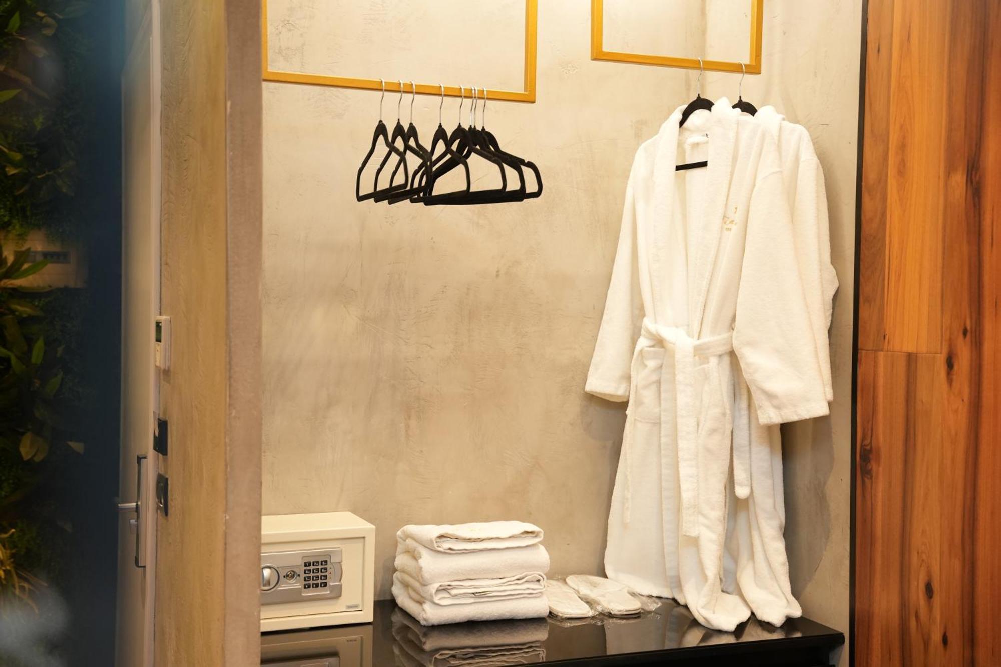 La Suite Boutique Hotel Tirana Zewnętrze zdjęcie